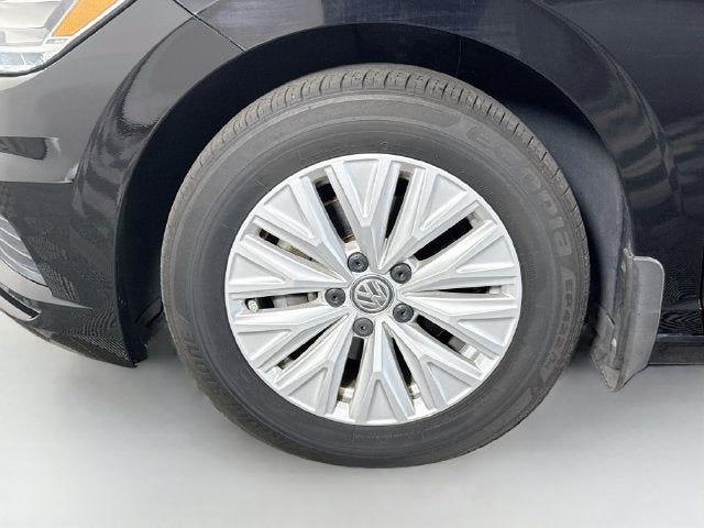 2019 Volkswagen Jetta R-Line