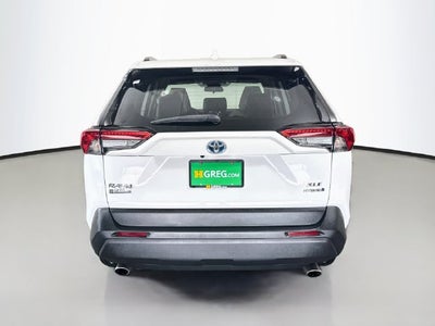 2022 Toyota RAV4 Hybrid XLE
