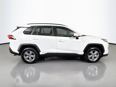 2022 Toyota RAV4 Hybrid XLE