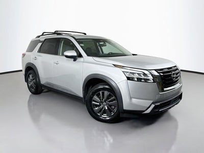 2022 Nissan Pathfinder SV