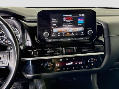 2022 Nissan Pathfinder SV