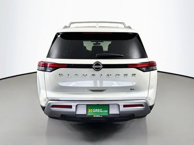 2023 Nissan Pathfinder SL