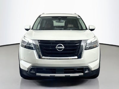 2022 Nissan Pathfinder Platinum