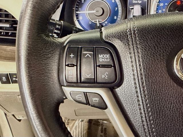 2017 Toyota Sienna XLE 8 Passenger
