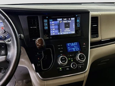2017 Toyota Sienna XLE 8 Passenger