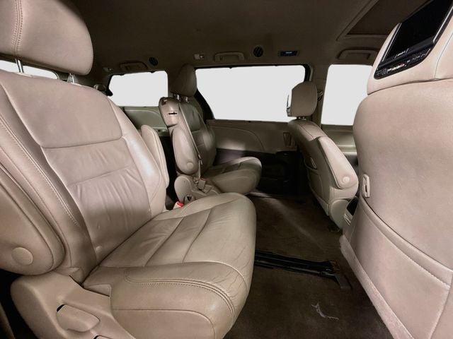 2017 Toyota Sienna XLE 8 Passenger