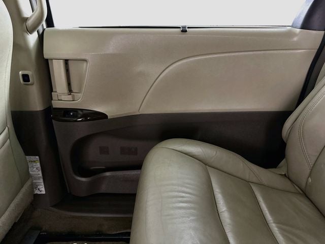 2017 Toyota Sienna XLE 8 Passenger