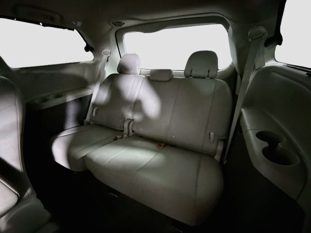 2017 Toyota Sienna XLE 8 Passenger
