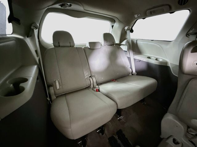 2017 Toyota Sienna XLE 8 Passenger