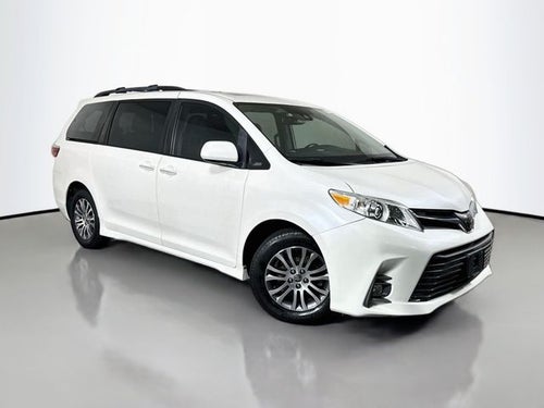 2020 Toyota Sienna XLE 8 Passenger
