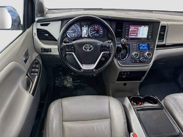 2020 Toyota Sienna XLE 8 Passenger