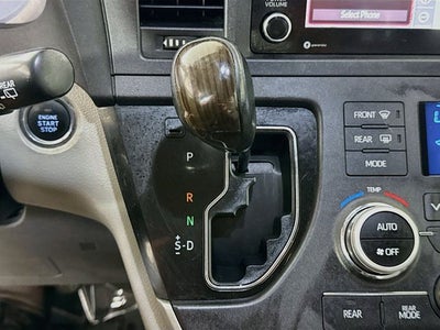 2020 Toyota Sienna XLE 8 Passenger