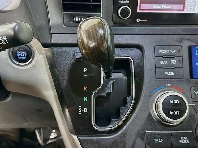 2020 Toyota Sienna XLE 8 Passenger
