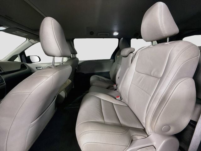 2020 Toyota Sienna XLE 8 Passenger