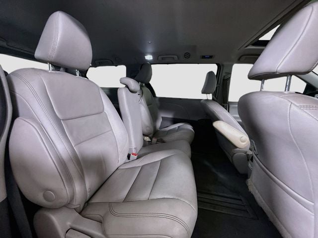 2020 Toyota Sienna XLE 8 Passenger