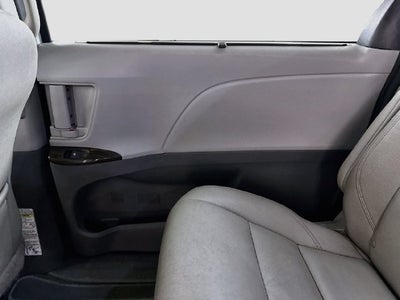 2020 Toyota Sienna XLE 8 Passenger