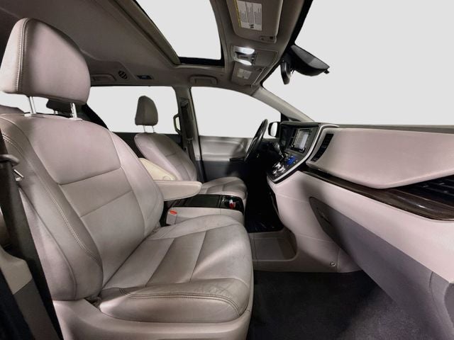 2020 Toyota Sienna XLE 8 Passenger