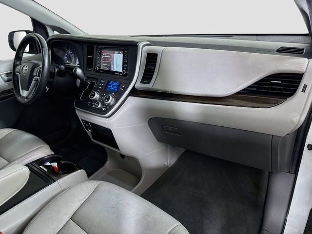2020 Toyota Sienna XLE 8 Passenger