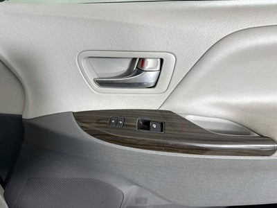 2020 Toyota Sienna XLE 8 Passenger