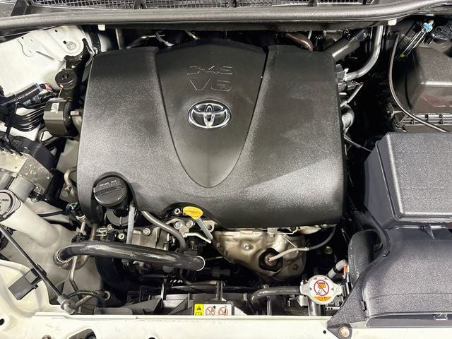 2020 Toyota Sienna XLE 8 Passenger