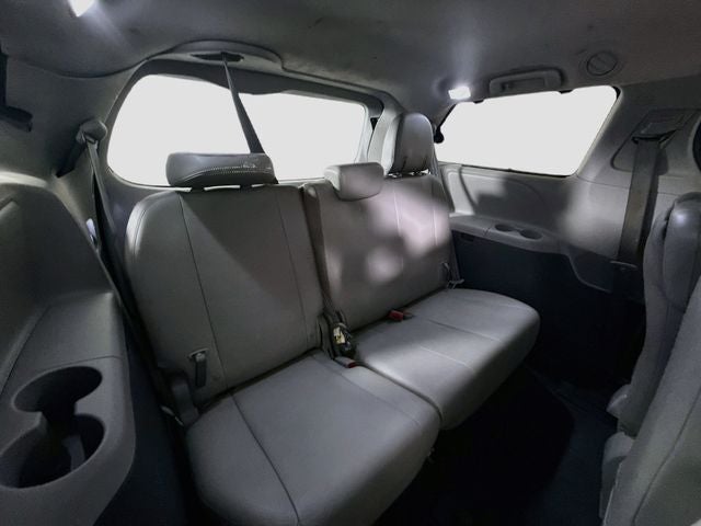 2020 Toyota Sienna XLE 8 Passenger