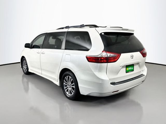2020 Toyota Sienna XLE 8 Passenger