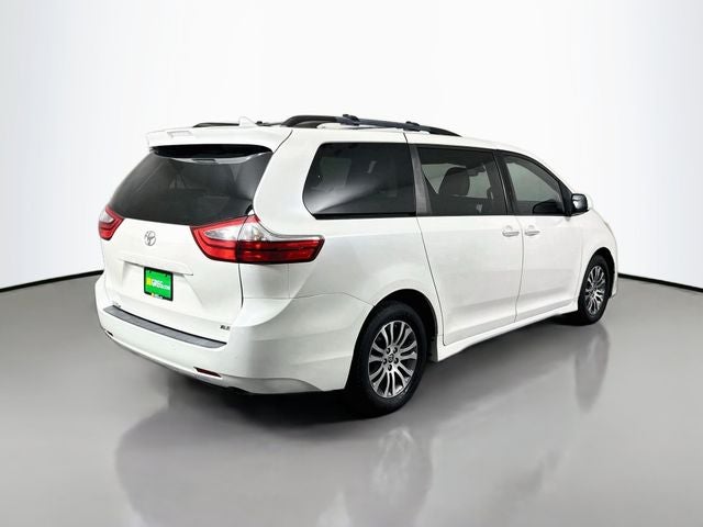 2020 Toyota Sienna XLE 8 Passenger