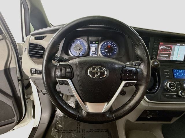 2020 Toyota Sienna XLE 8 Passenger