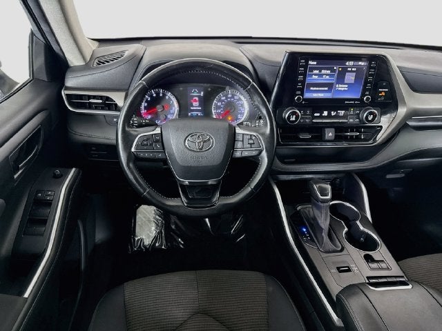 2020 Toyota Highlander LE