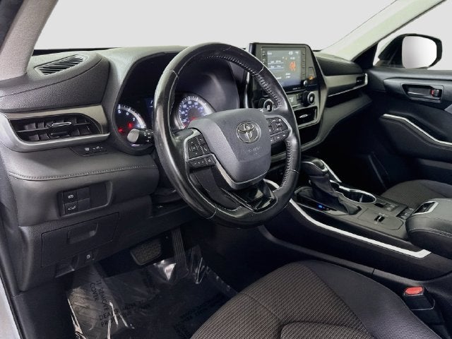 2020 Toyota Highlander LE