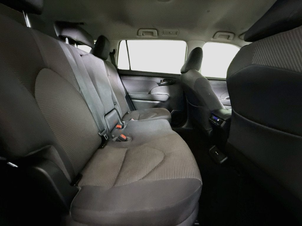 2020 Toyota Highlander LE