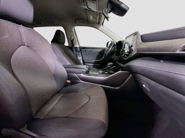 2020 Toyota Highlander LE