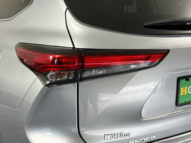 2020 Toyota Highlander LE