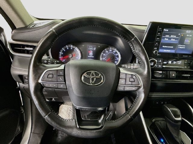 2020 Toyota Highlander LE