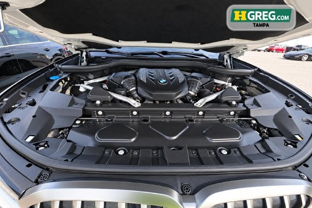 2021 BMW X7 M50i