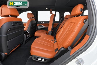 2021 BMW X7 M50i
