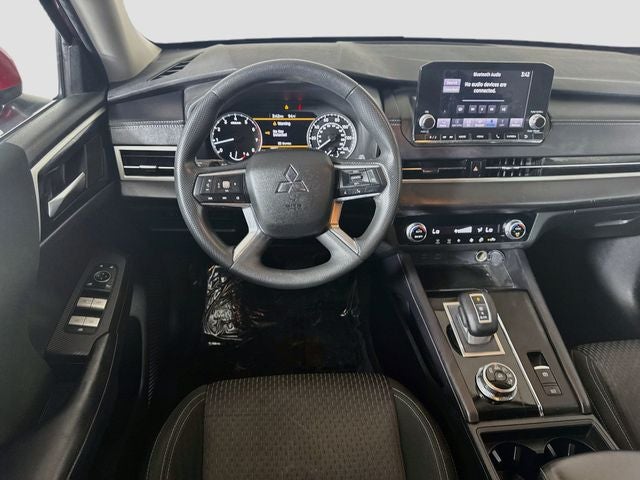 2022 Mitsubishi Outlander ES