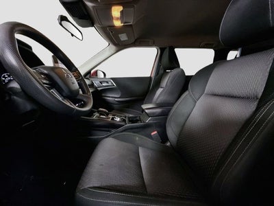 2022 Mitsubishi Outlander ES