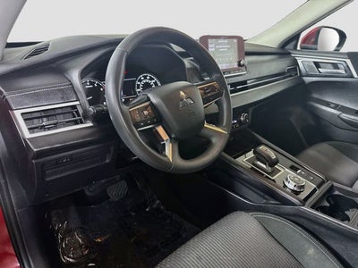2022 Mitsubishi Outlander ES