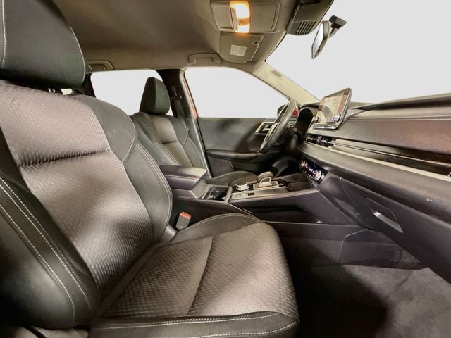 2022 Mitsubishi Outlander ES