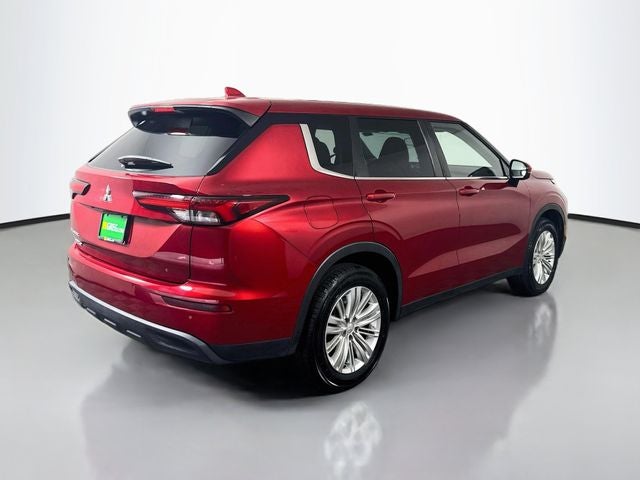 2022 Mitsubishi Outlander ES