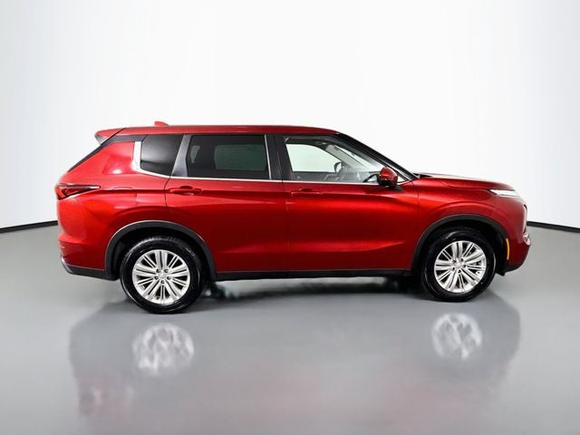 2022 Mitsubishi Outlander ES