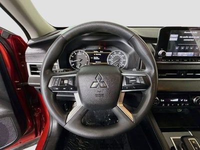 2022 Mitsubishi Outlander ES