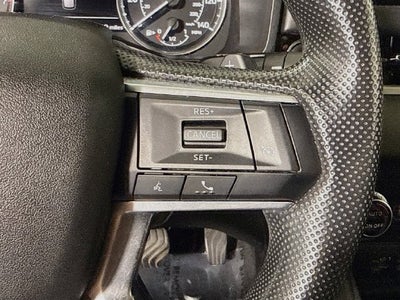 2025 Mitsubishi Outlander ES