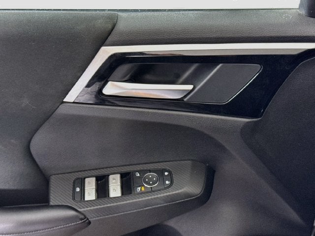 2025 Mitsubishi Outlander ES