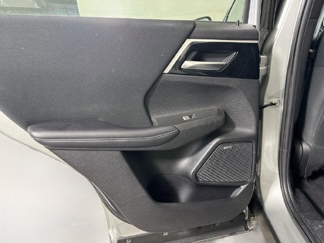 2025 Mitsubishi Outlander ES
