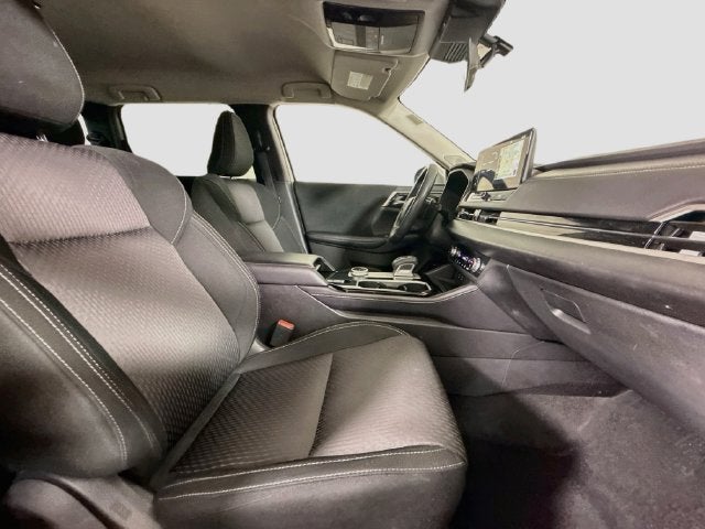 2025 Mitsubishi Outlander ES