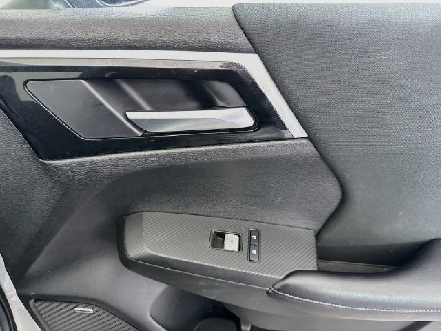 2025 Mitsubishi Outlander ES