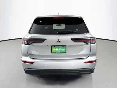 2025 Mitsubishi Outlander ES