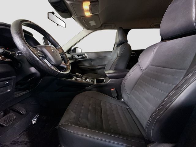 2022 Mitsubishi Outlander Black Edition